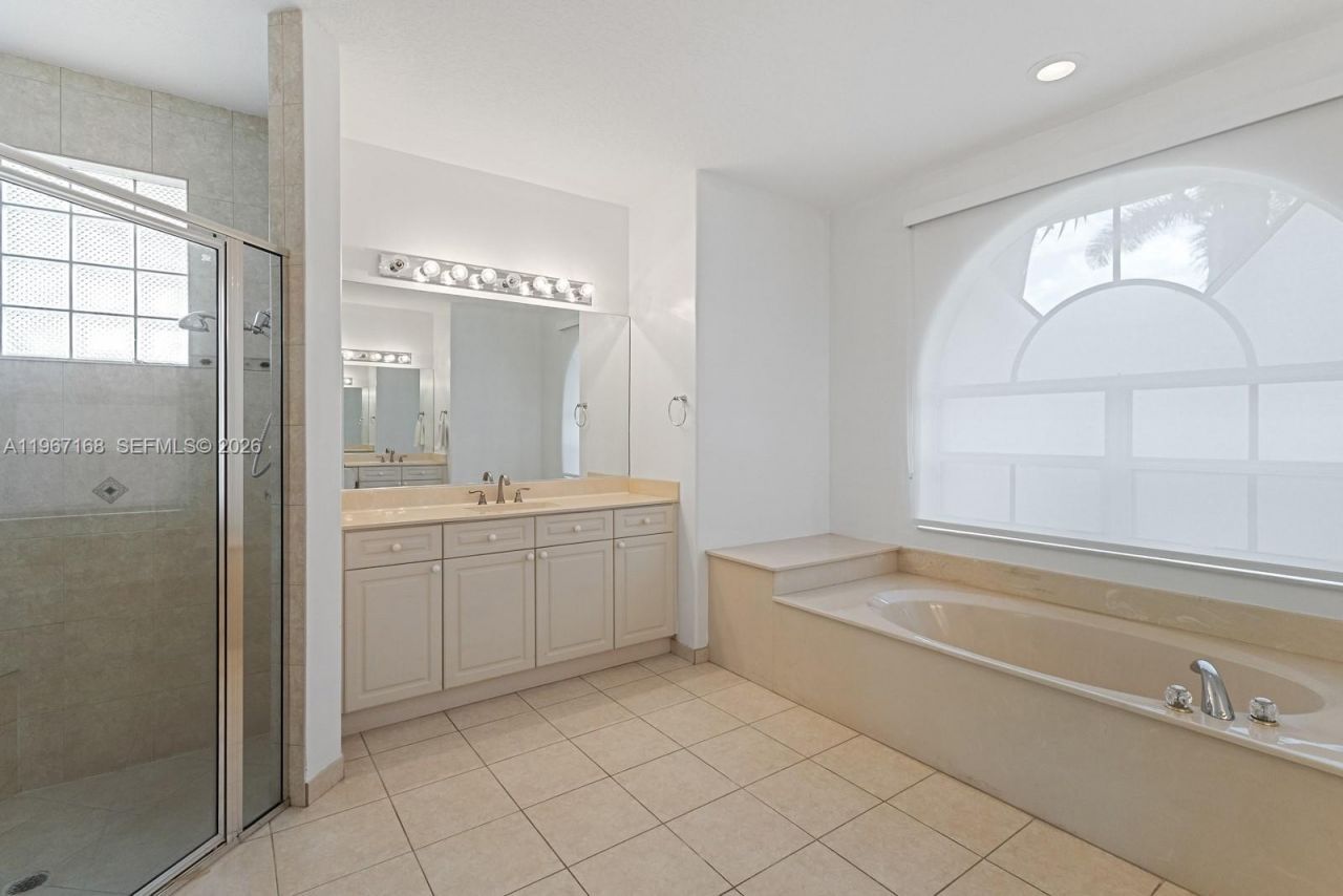 1774 Harbor Pointe Circle, Weston, FL 33327 Photo