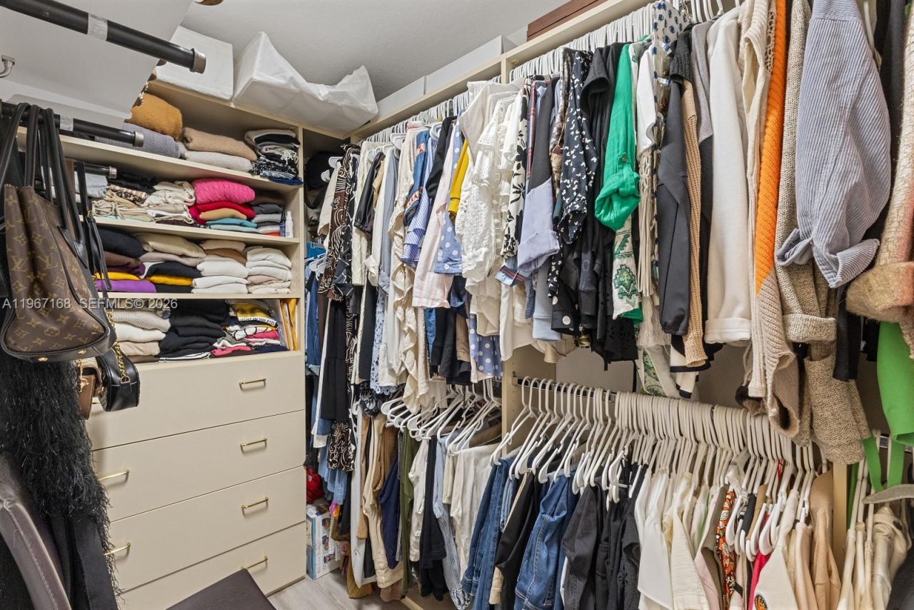 1774 Harbor Pointe Circle, Weston, FL 33327 Photo