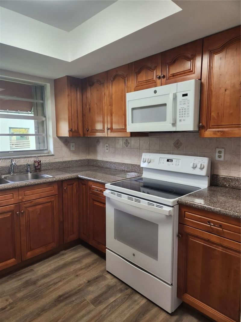 Please Call For Address, Unit 203-8, Miami, FL 33172 Photo