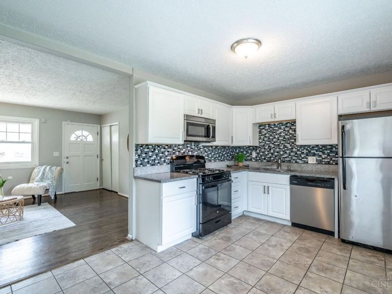 5581 Nightingale Court, Fairfax, OH 45227 Photo 9