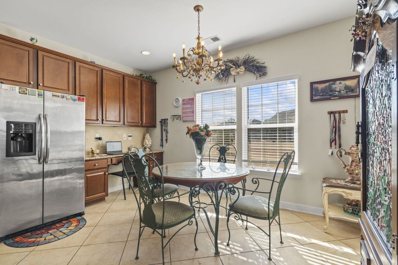 708 Walking Fern Ct. Photo 11