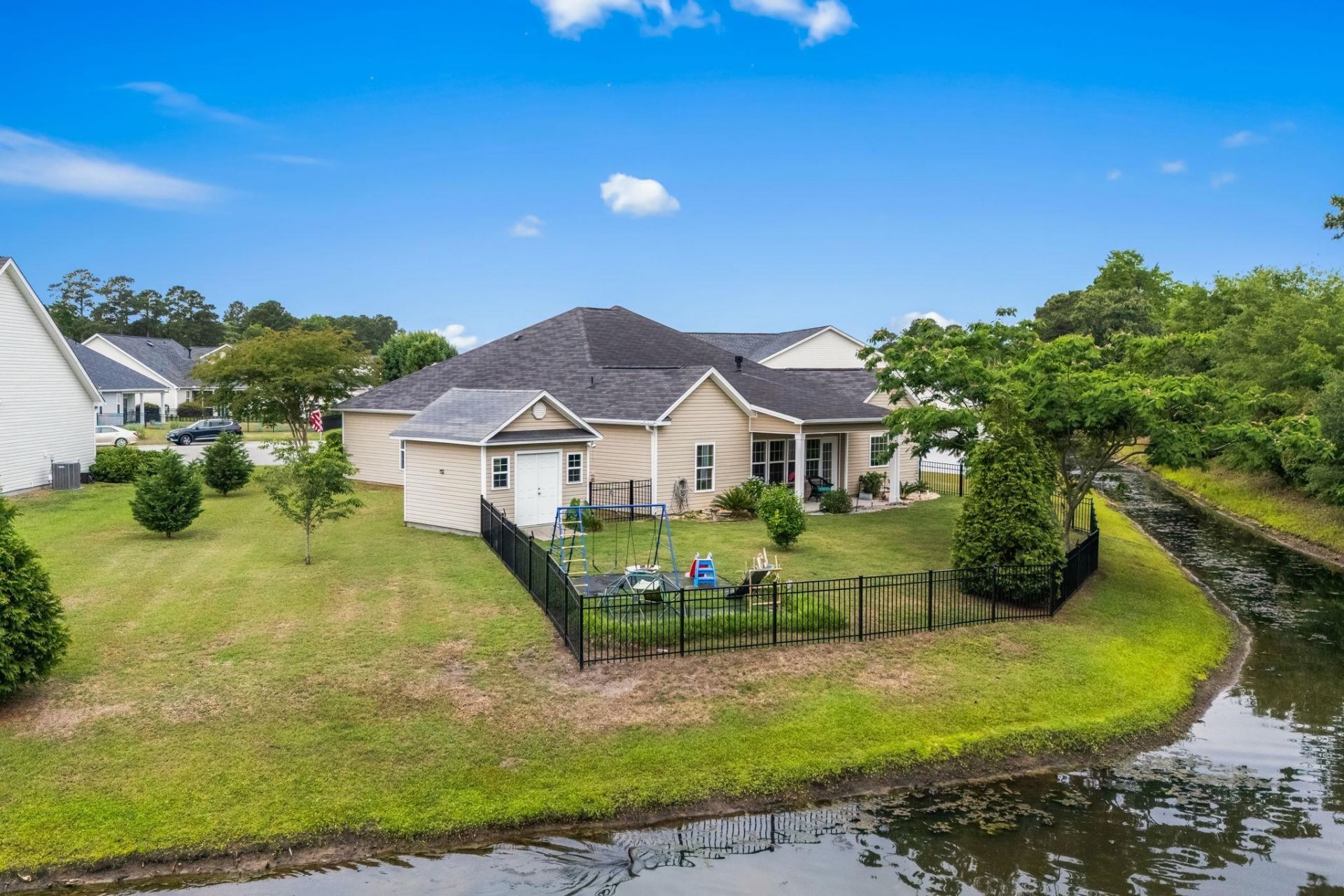708 Walking Fern Ct. Photo 29