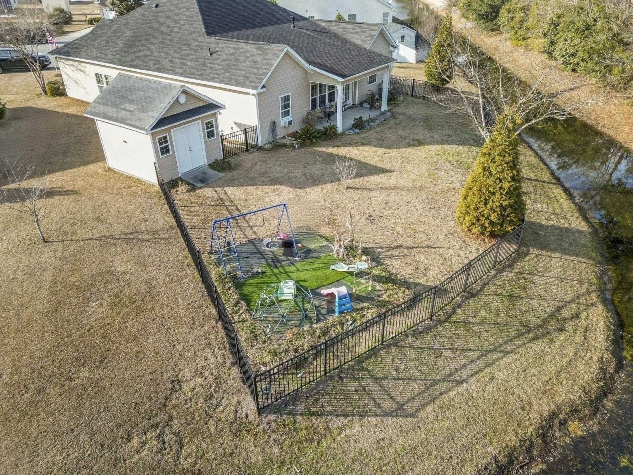 708 Walking Fern Ct. Photo 34