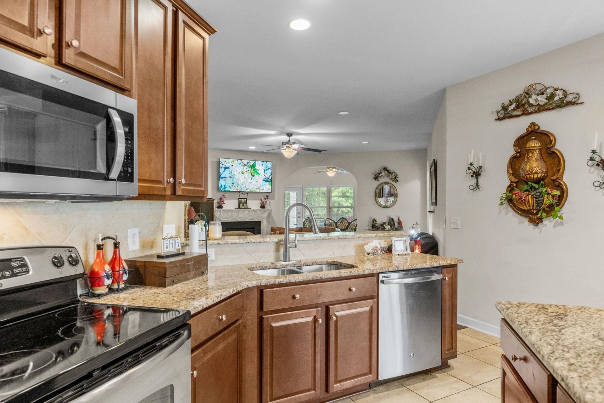 708 Walking Fern Ct. Photo 42