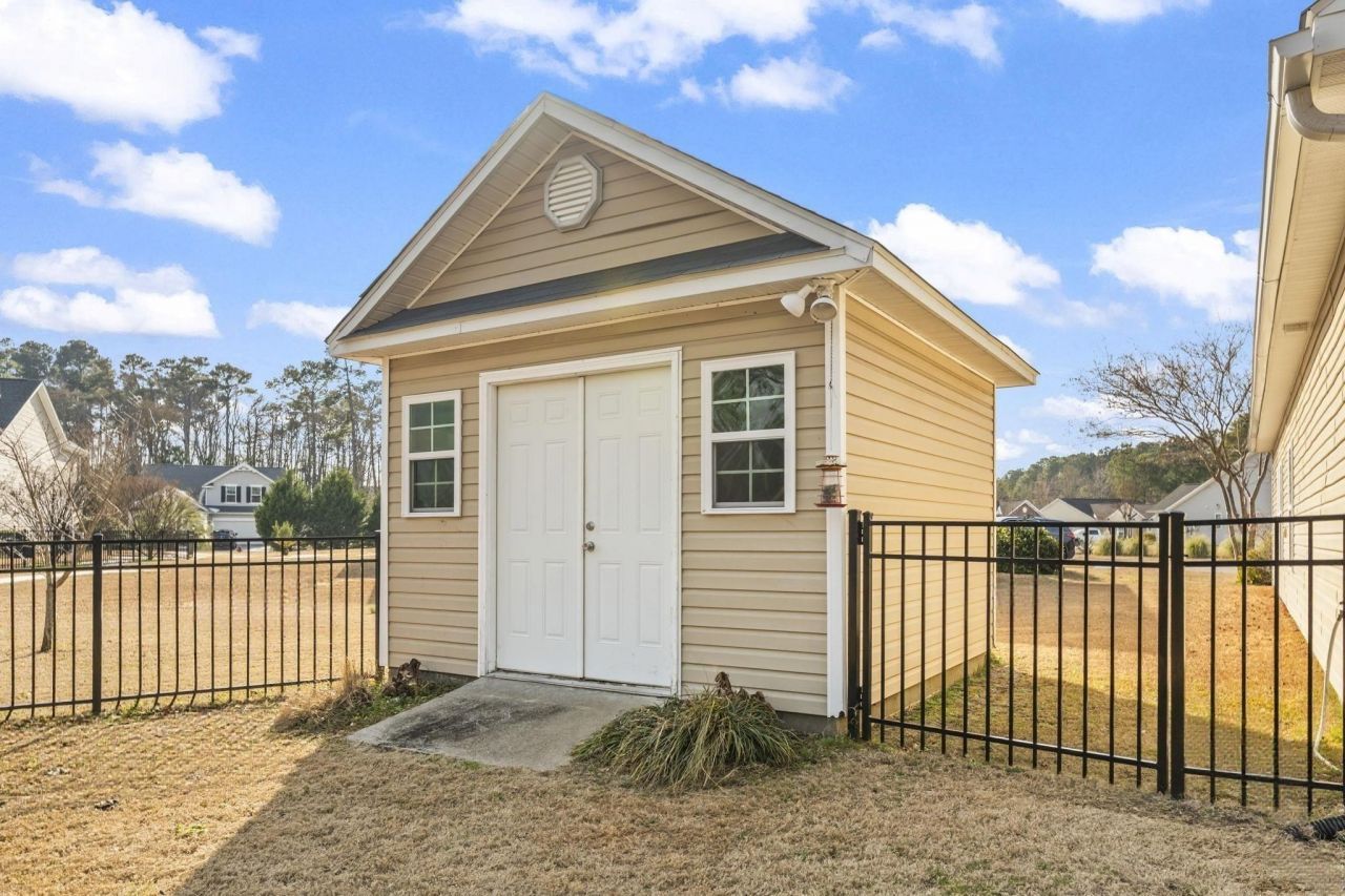 708 Walking Fern Ct. Photo 9