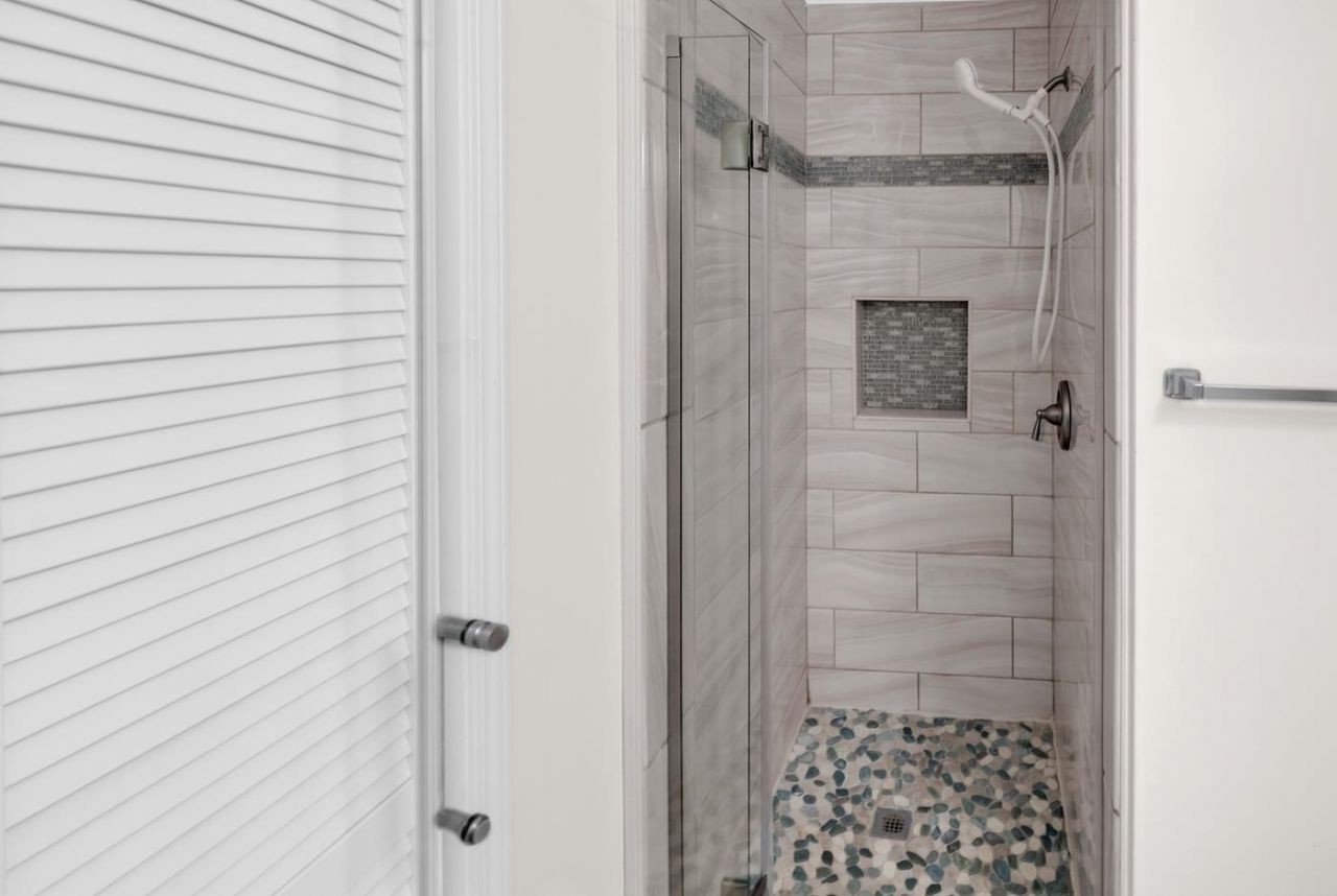 7700 Porcher Dr.  Photo 19