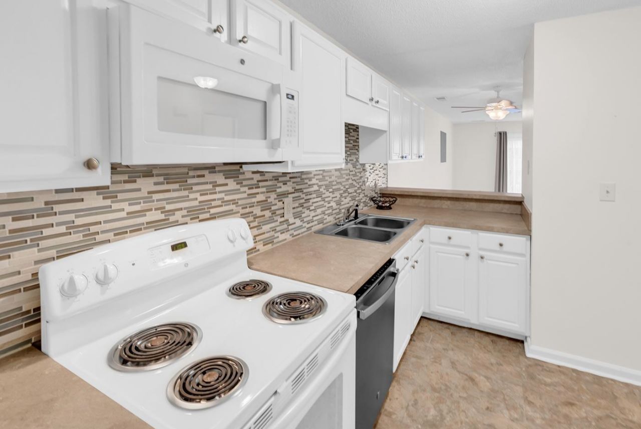 7700 Porcher Dr.  Photo 6