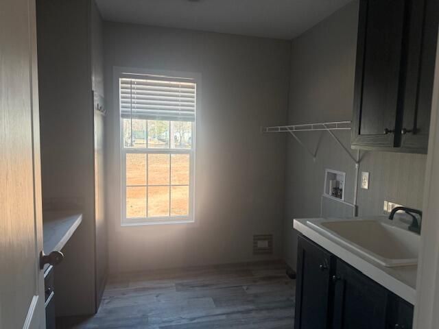 1446 Litzler Drive Photo 5