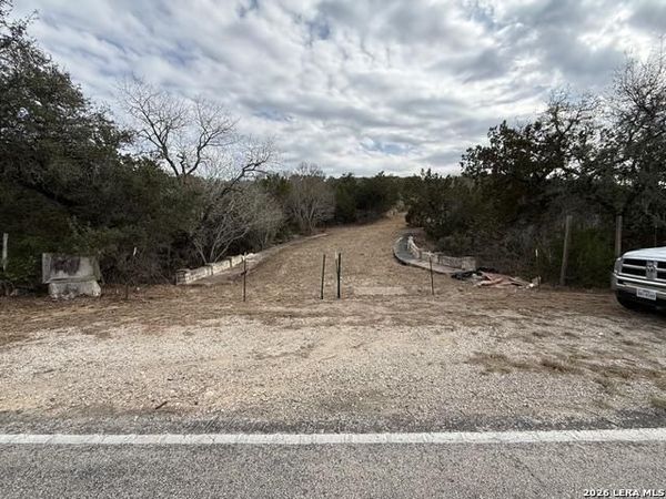 2235 Park Road 37, Helotes, TX 78023