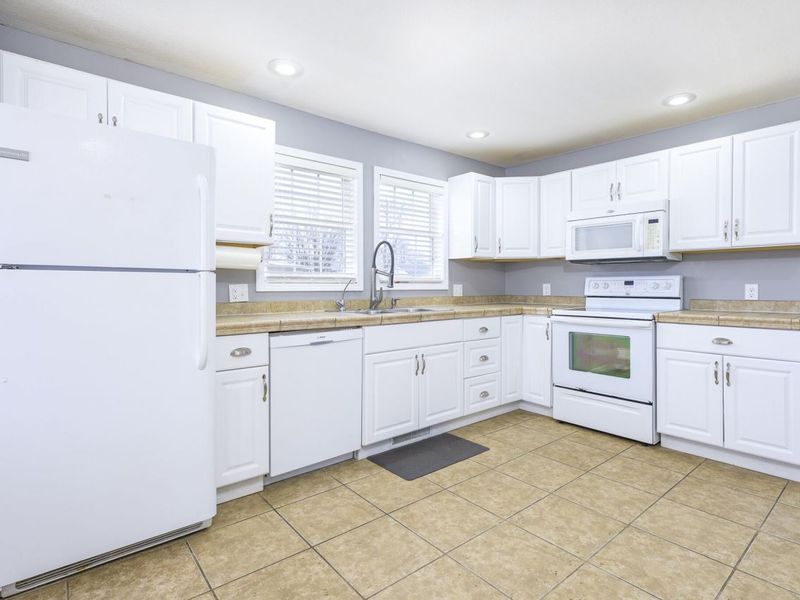 8937 Auditorium Street, Lakeview, OH 43331 Photo 11