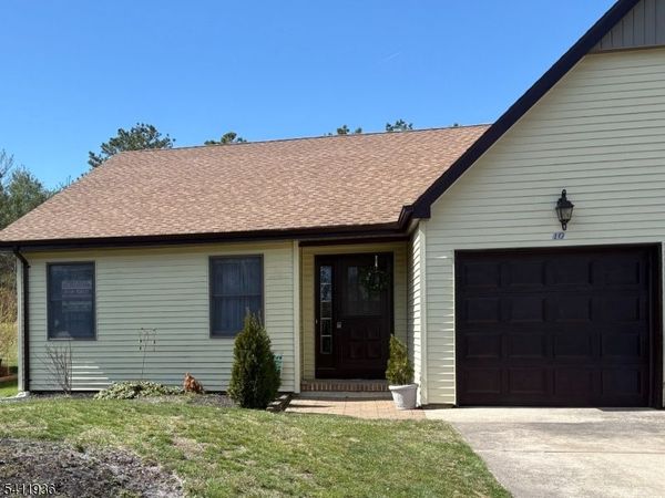 10 Cedar Ave, Stafford, NJ 08050