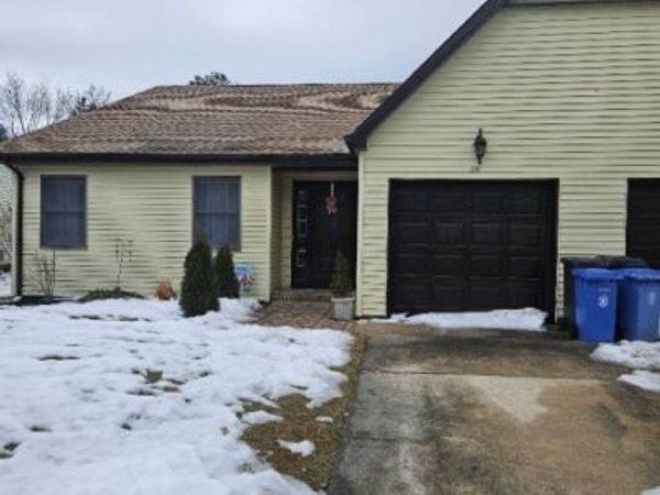 10 Cedar Ave, Stafford, NJ 08050