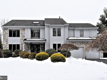 83 ROCKING HORSE WAY, HOLLAND, PA 18966