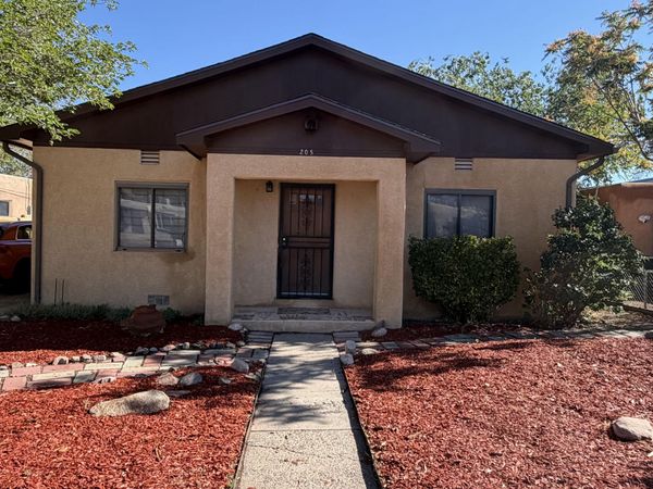 205 Natalie Avenue NW, Albuquerque, NM 87107