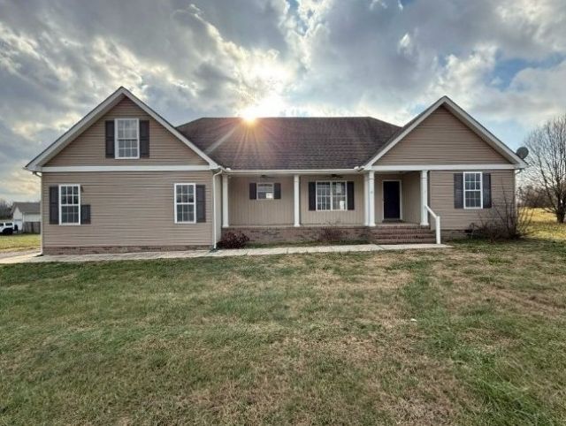 61 Cannon Downs, Woodbury, TN 37190 Main Photo