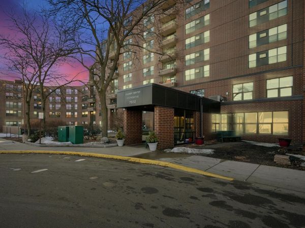 7600 Golden Valley Road, Unit 405, Golden Valley, MN 55427