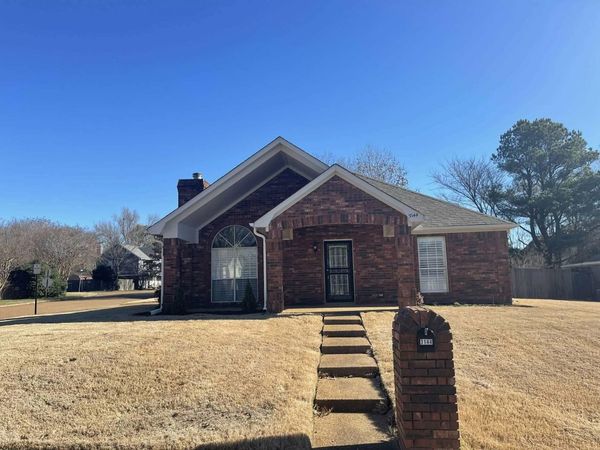 3144 CLUBVIEW DR, Lakeland, TN 38002