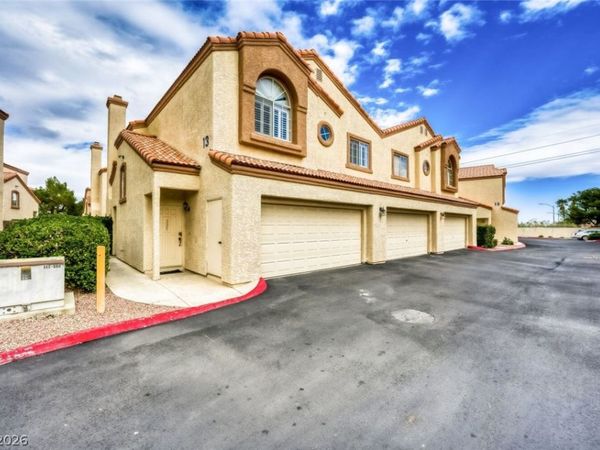 8301 Boseck Drive, Unit 225, Las Vegas, NV 89145