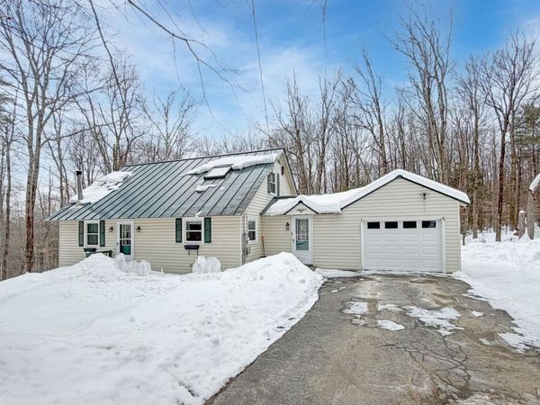 56 Hogg Hill Road, Bradford, NH 03221