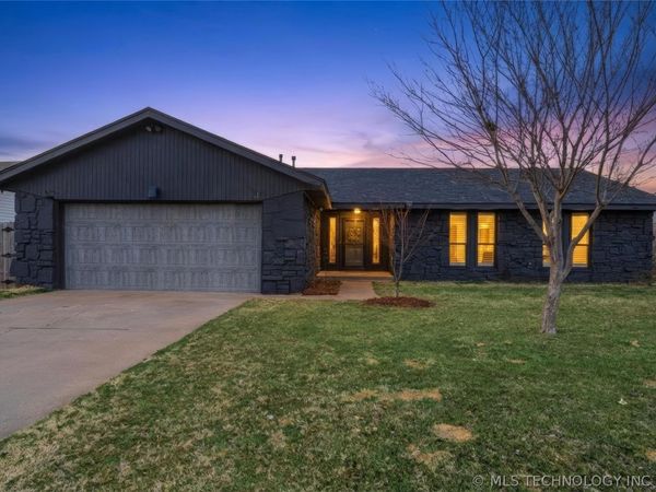 411 Overholt Drive, Sand Springs, OK 74063