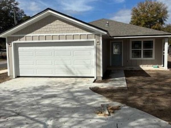 1290 SPRUCE Street, Green Cove Springs, FL 32043