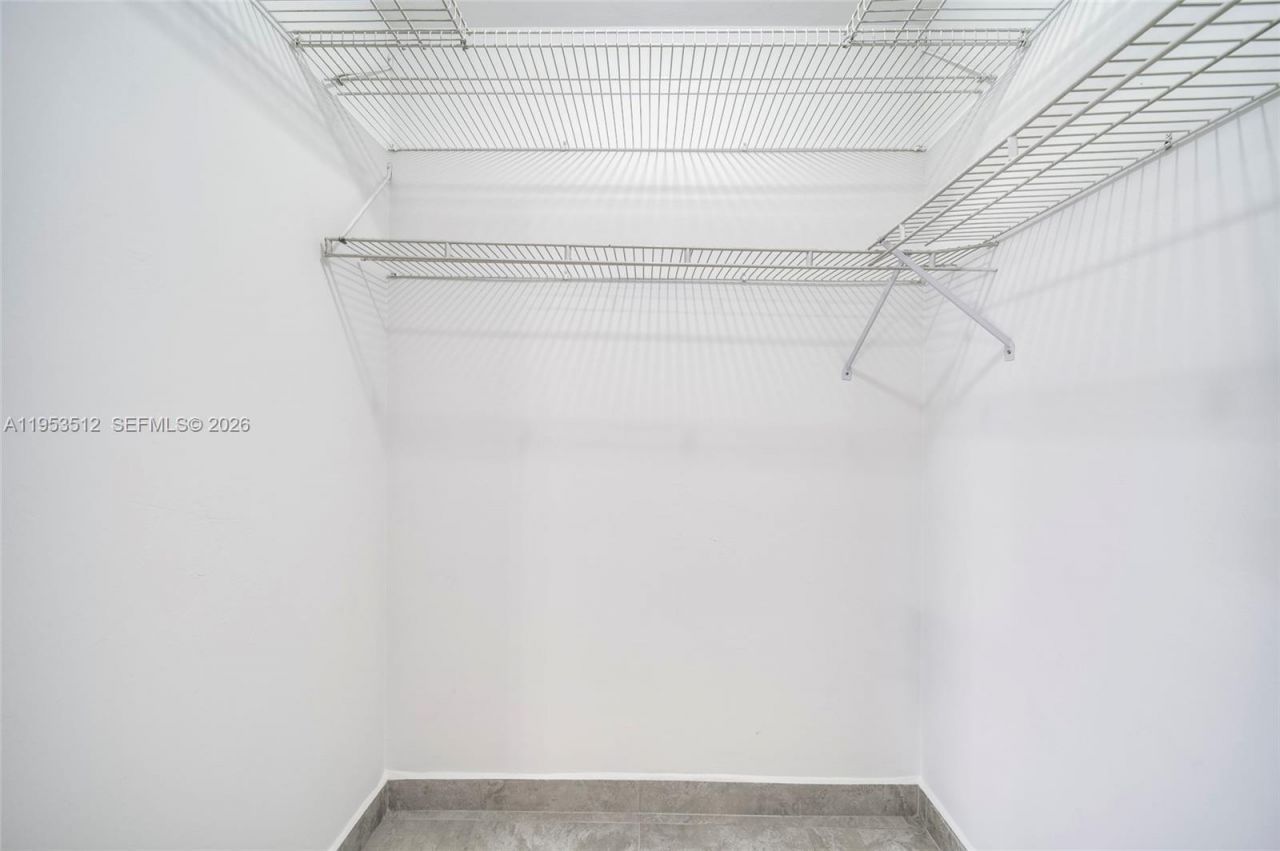 9557 SW 40th Ter, Unit 9557, Miami, FL 33165 Photo