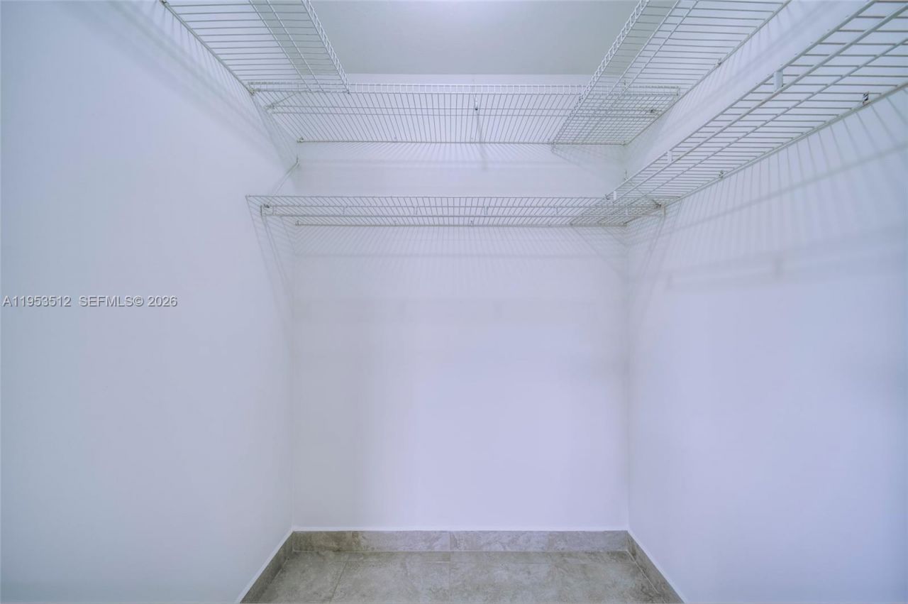 9557 SW 40th Ter, Unit 9557, Miami, FL 33165 Photo