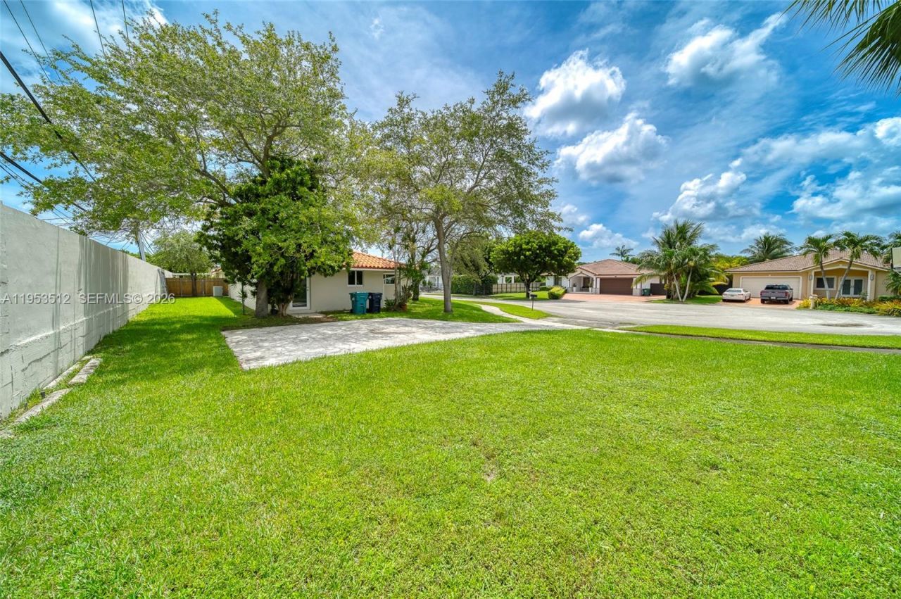 9557 SW 40th Ter, Unit 9557, Miami, FL 33165 Photo