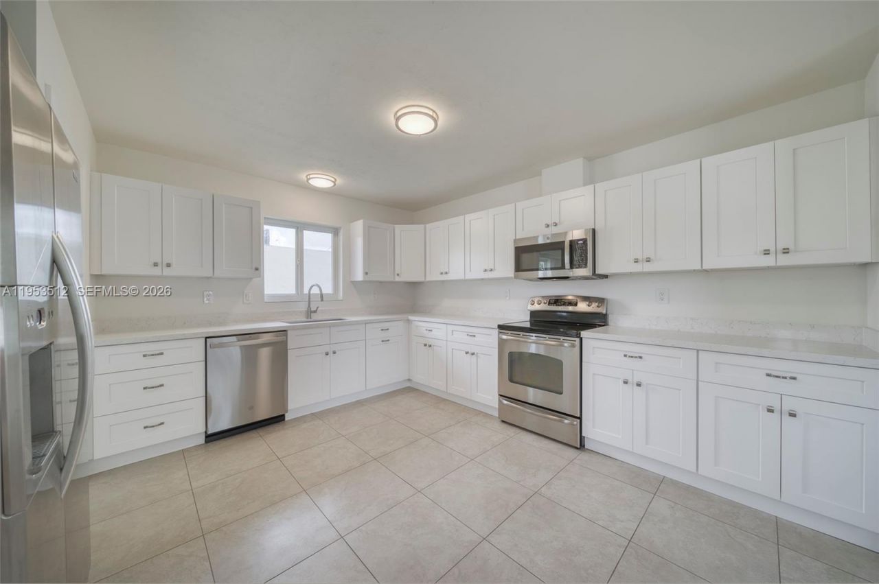 9557 SW 40th Ter, Unit 9557, Miami, FL 33165 Photo