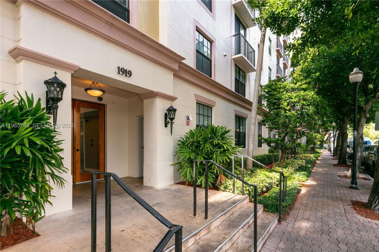 1919 Van Buren St , Unit 809A (Pent, Hollywood, FL 33020 Photo