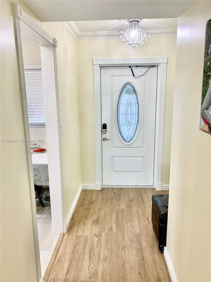 619 NE 14th Ave , Unit 301, Hallandale Beach, FL 33009 Photo