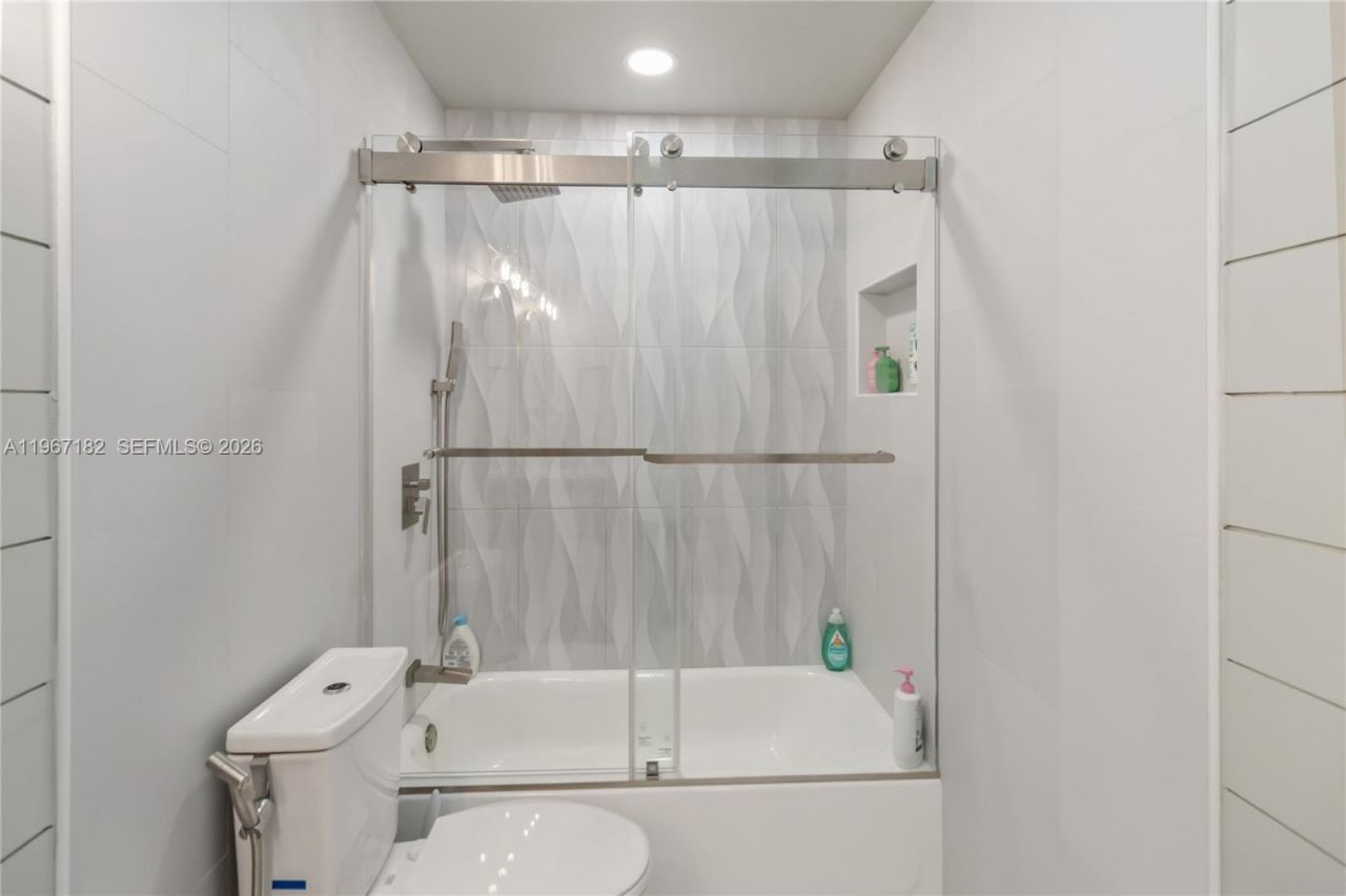 3912 Cherry Apple Drive, Orlando, FL 32810 Photo