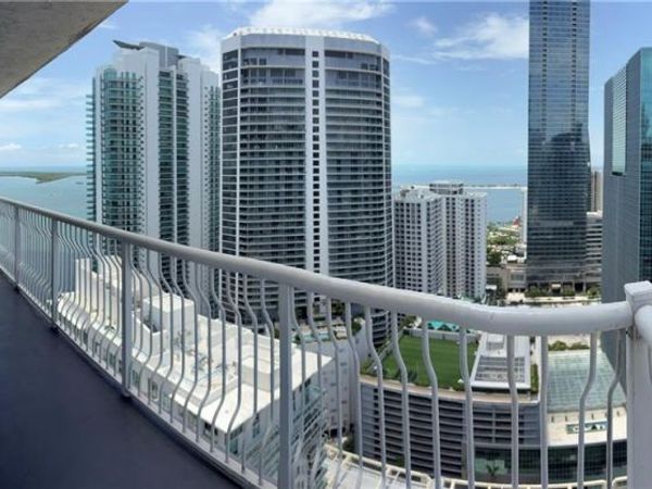 1200 Brickell Bay Dr, Unit 3923, Miami, FL 33131