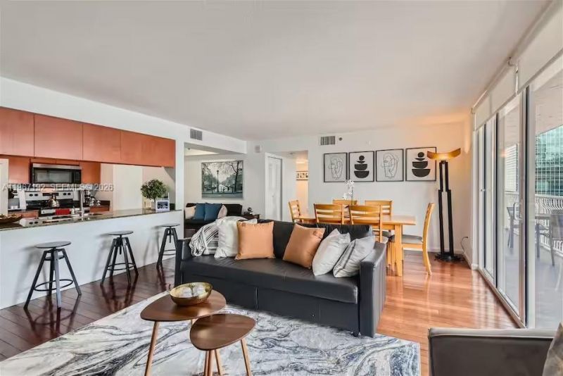 1200 Brickell Bay Dr, Unit 3923, Miami, FL 33131 Photo