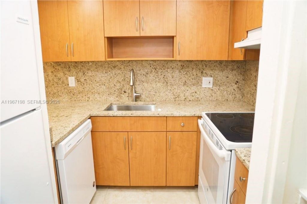 1654 NE 151st St , Unit 1654, Miami, FL 33162 Photo