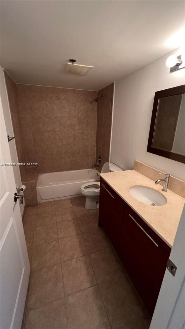 2641 N Flamingo Rd, Unit 504N, Sunrise, FL 33323 Photo