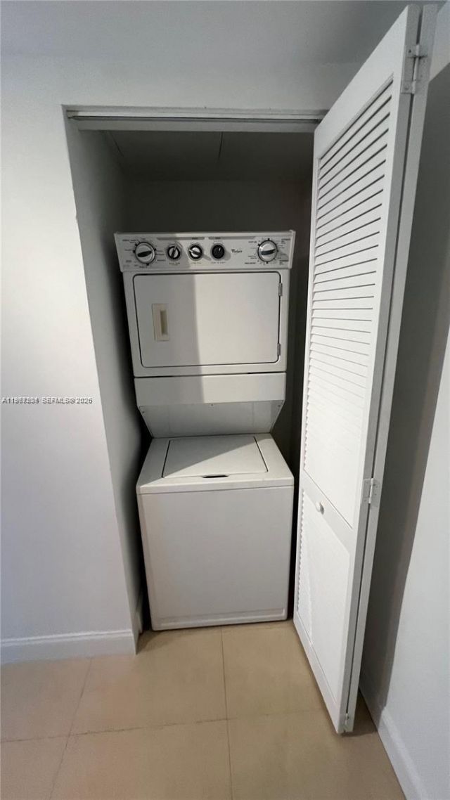 2641 N Flamingo Rd, Unit 504N, Sunrise, FL 33323 Photo