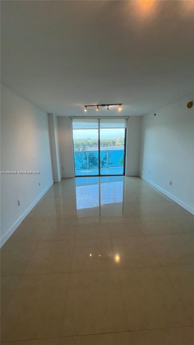2641 N Flamingo Rd, Unit 504N, Sunrise, FL 33323 Photo