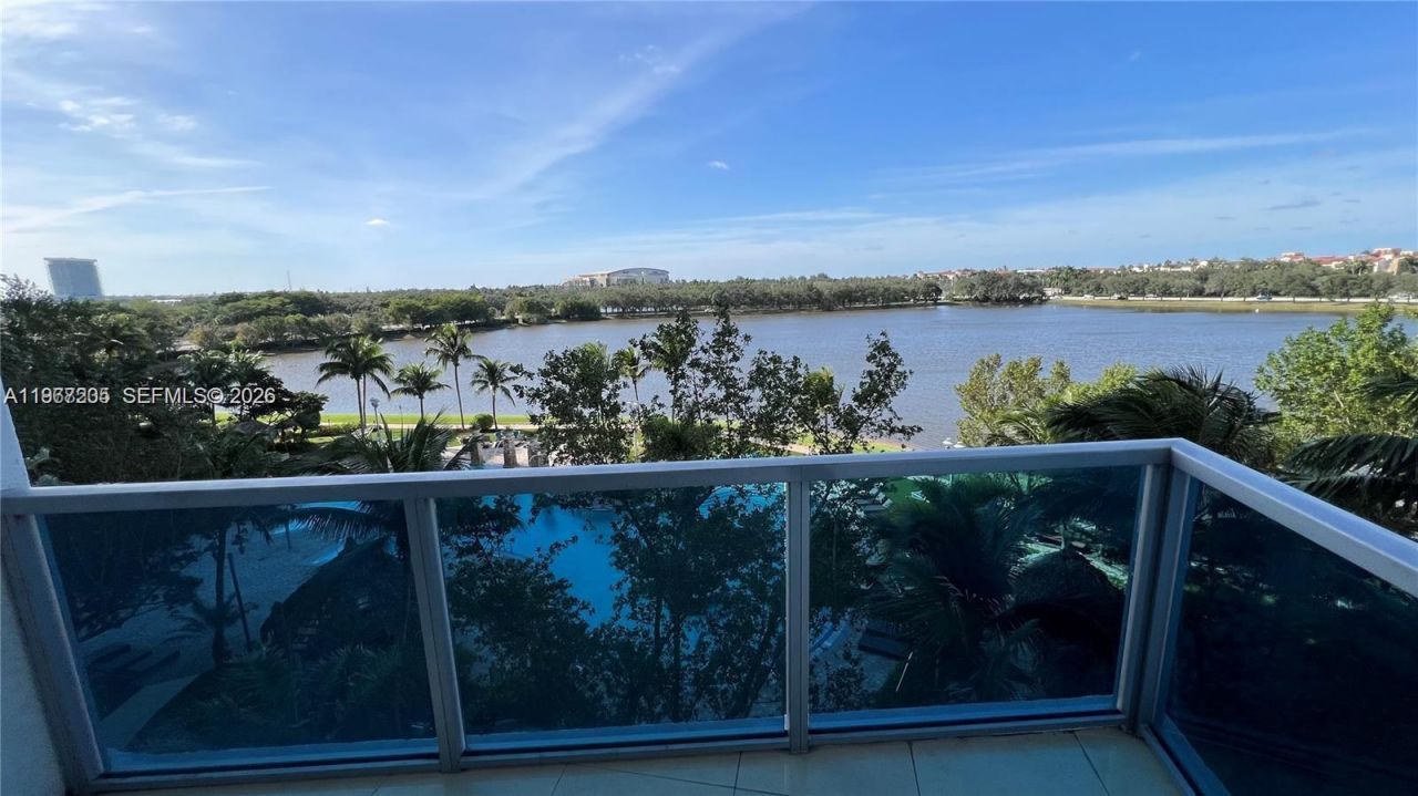 2641 N Flamingo Rd, Unit 504N, Sunrise, FL 33323 Photo