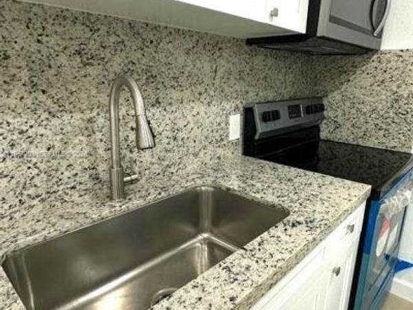 1770 NW 19th Ter , Unit G, Miami, FL 33125