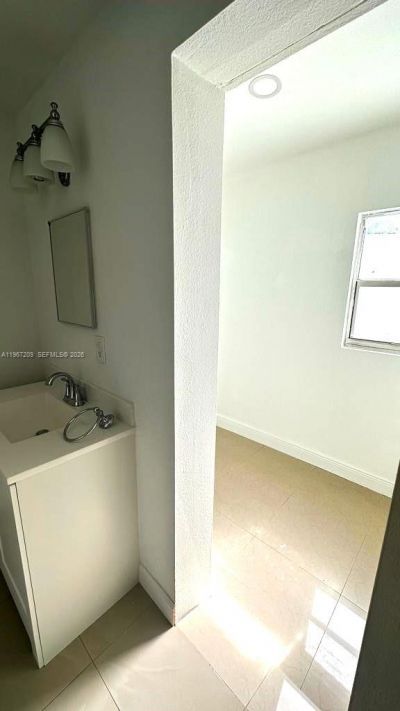 1770 NW 19th Ter , Unit G, Miami, FL 33125 Photo