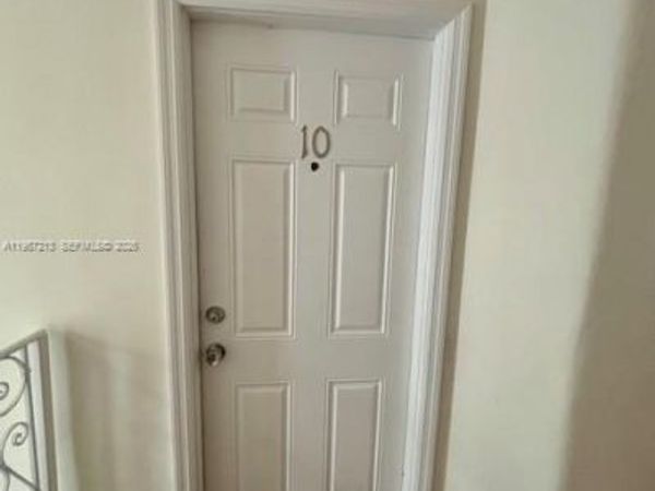 1027 Euclid Ave, Unit 10, Miami Beach, FL 33139