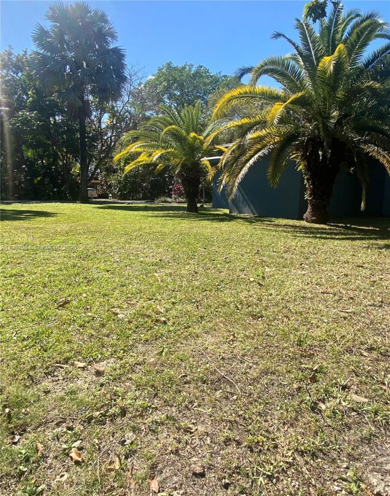 5975 SW 60th St , South Miami, FL 33143 Photo