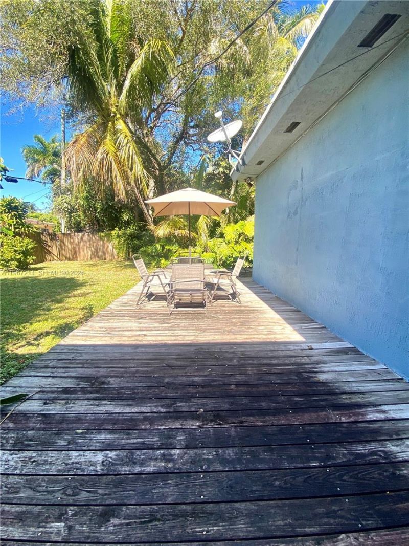 5975 SW 60th St , South Miami, FL 33143 Photo