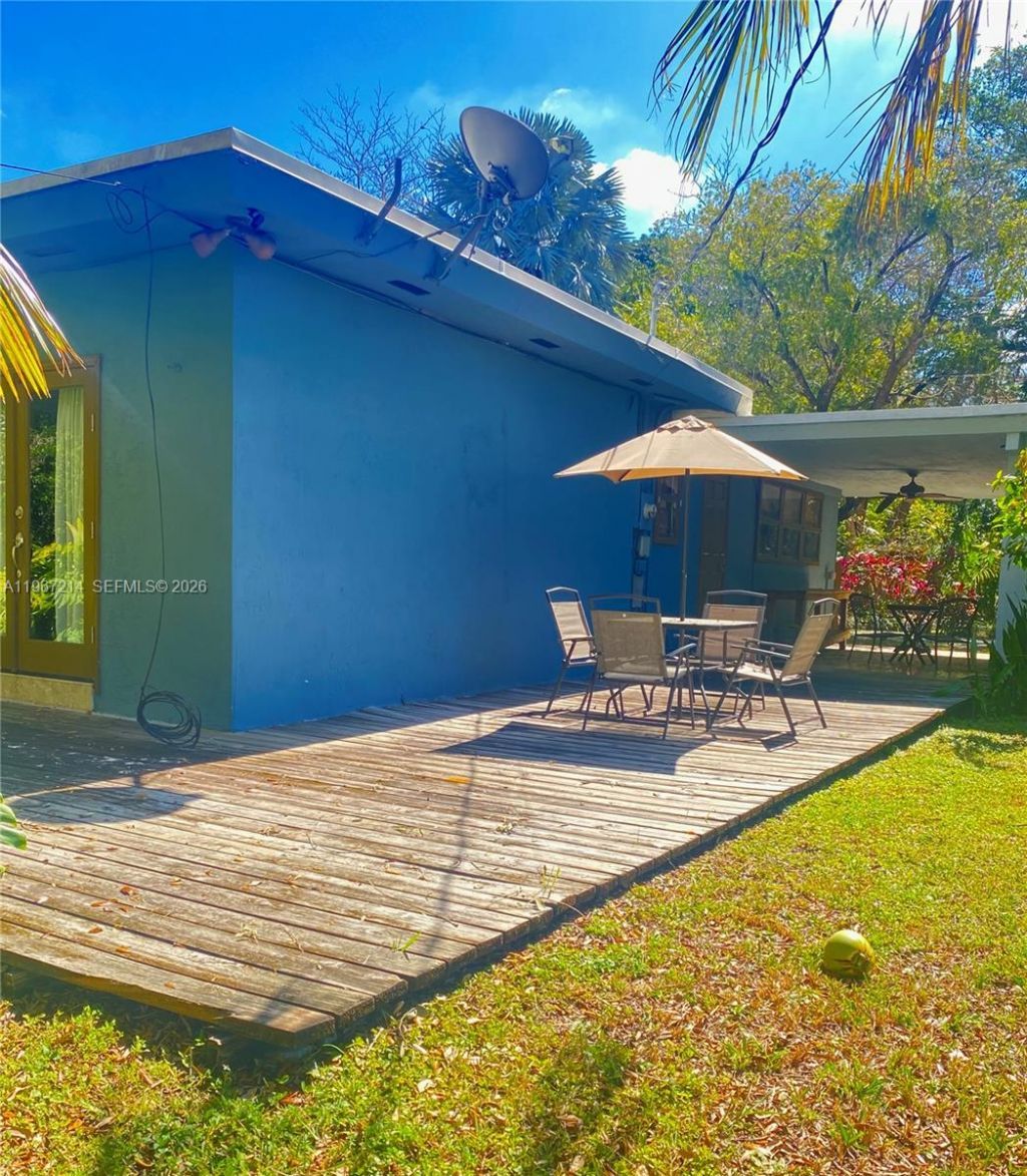 5975 SW 60th St , South Miami, FL 33143 Photo