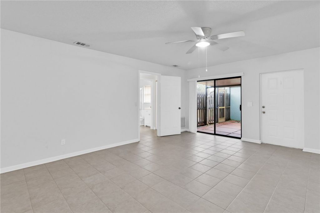 1136 Breezy Way, Unit 3B, Sebastian, FL 32958 Photo
