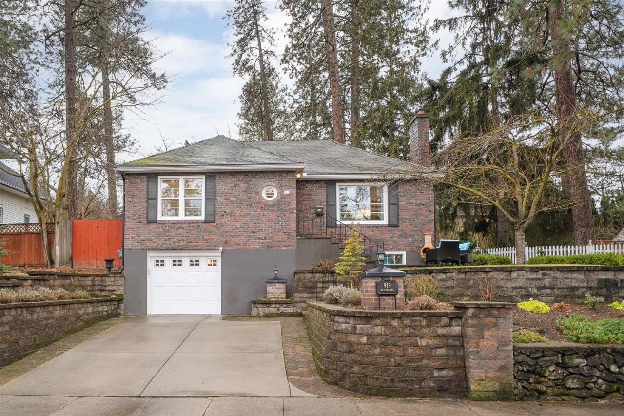 919 W 22nd Ave, Spokane, WA 99203 Main Photo