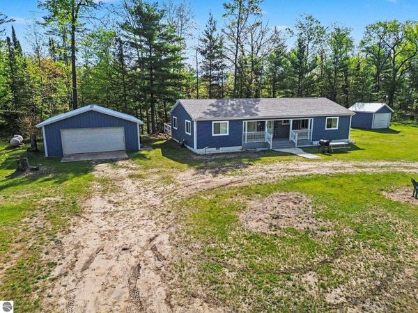 234 Elder W, Harrison, MI 48625