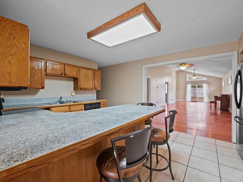 634 Chateau Drive, Union Twp, OH 45244 Photo 12