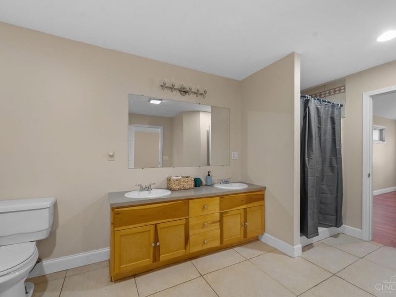 634 Chateau Drive, Union Twp, OH 45244 Photo 17